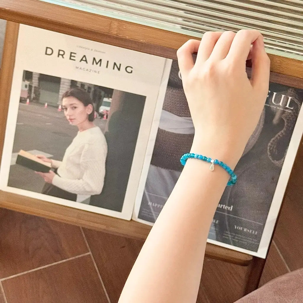 Apatite Stone Bracelet - Worn On Wrist|Touch Vintage