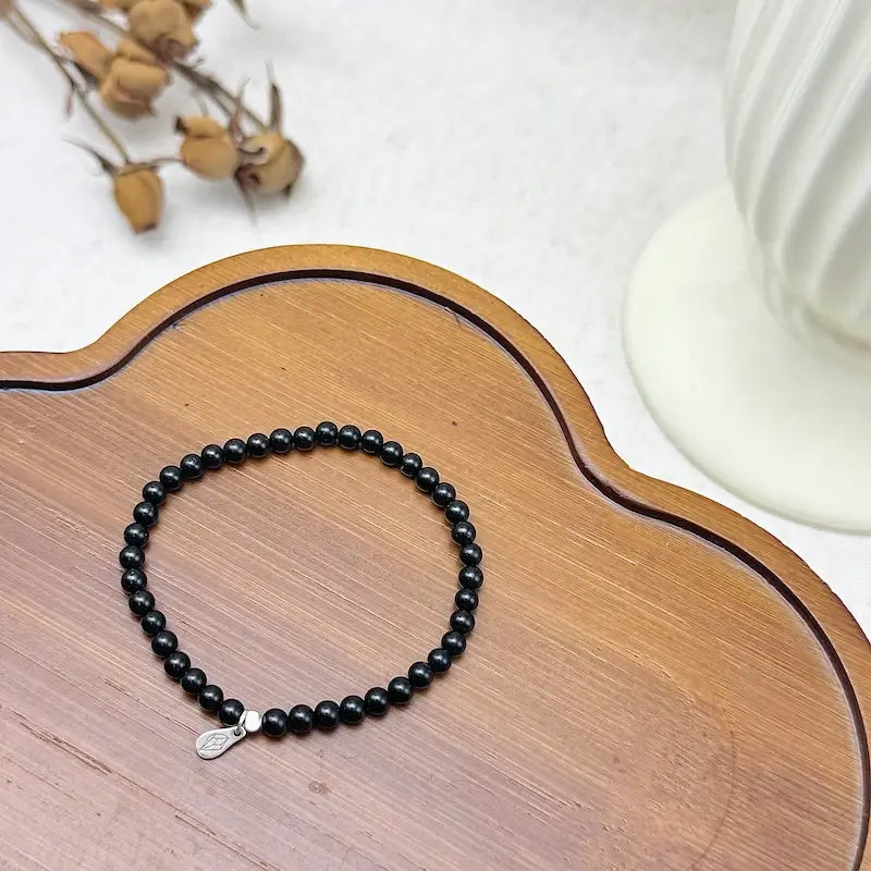 Black Tourmaline Bracelet - Close-up| Touch Vintage