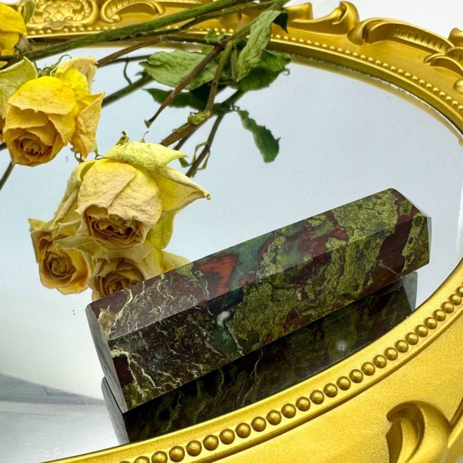 Dragon's bloodstone - Touch Vintage
