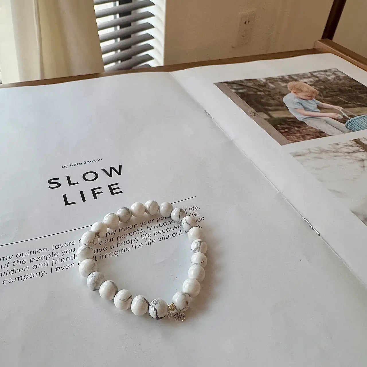 Howlite Crystal Bracelet - Detail|Touch  Vintage
