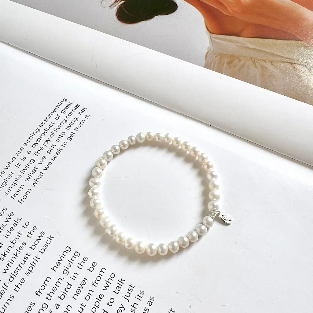 Pearl Bracelet For Women - Side View|Touch Vintage