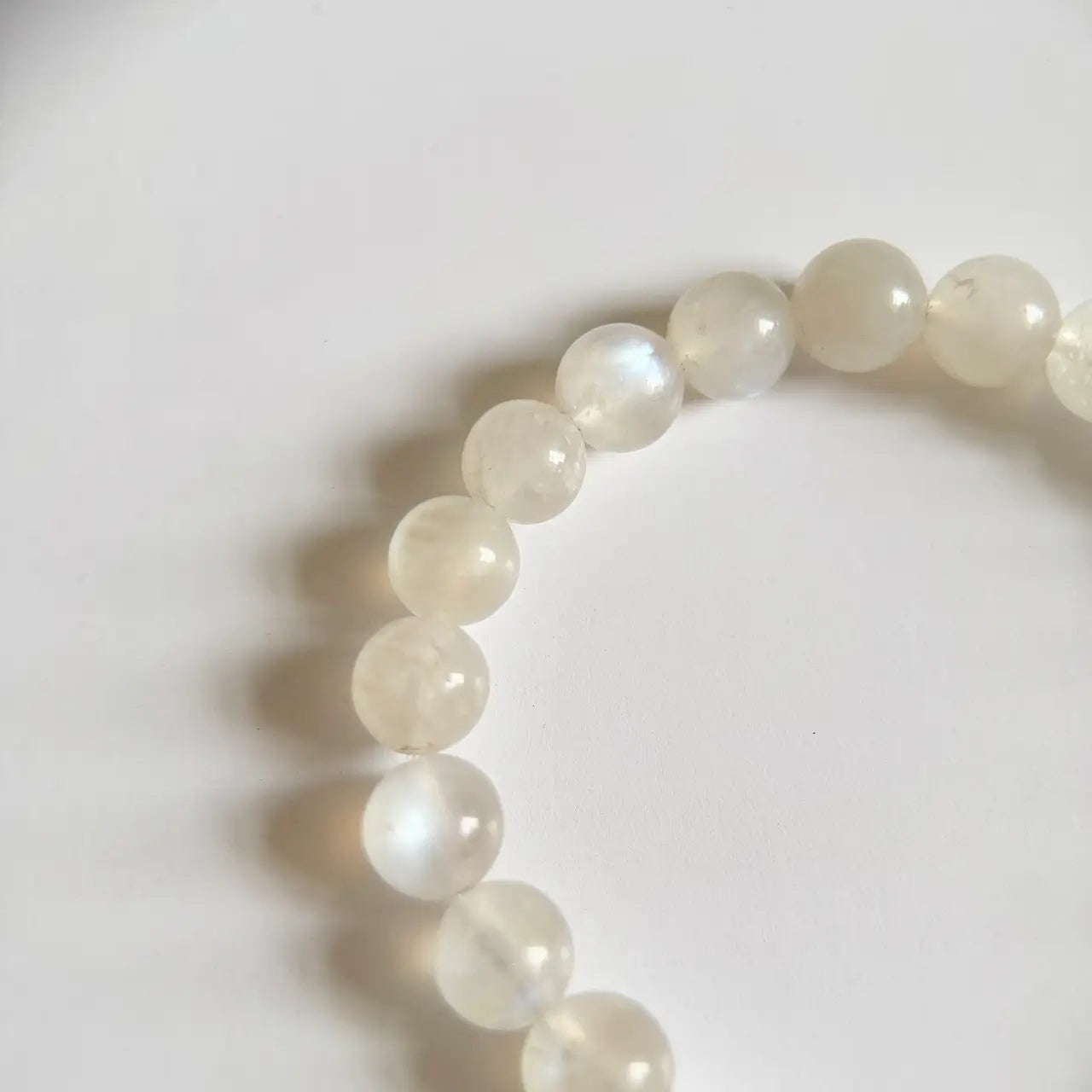 Real Moonstone Bracelet 8mm - Close-up|Touch Vintage