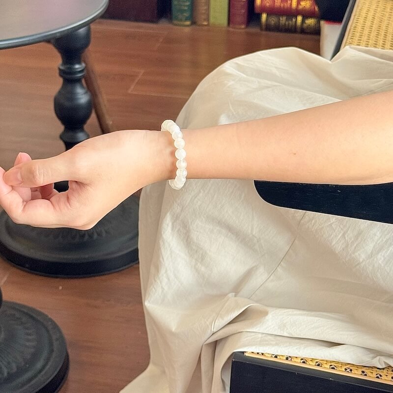 Real Moonstone Bracelet - Life Style Weaing|Touch Vintage