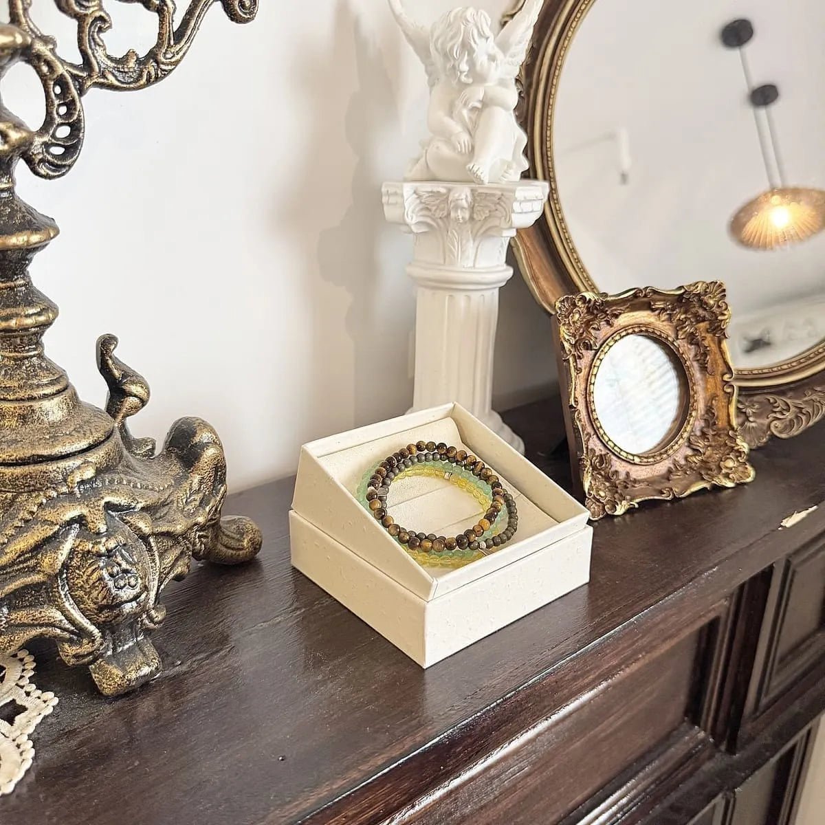 vintage abundance bracelet set with packaging box