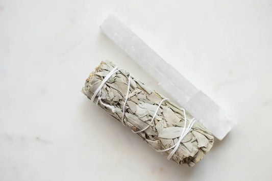 Selenite Crystal: Meaning, Healing Properties & More | Touch Vintage