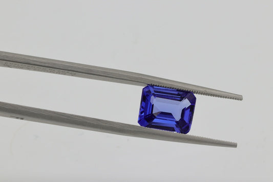 Tanzanite Crystal : Meaning, Properties & More