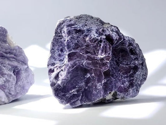 Lepidolite Meaning, Benefits & Properties