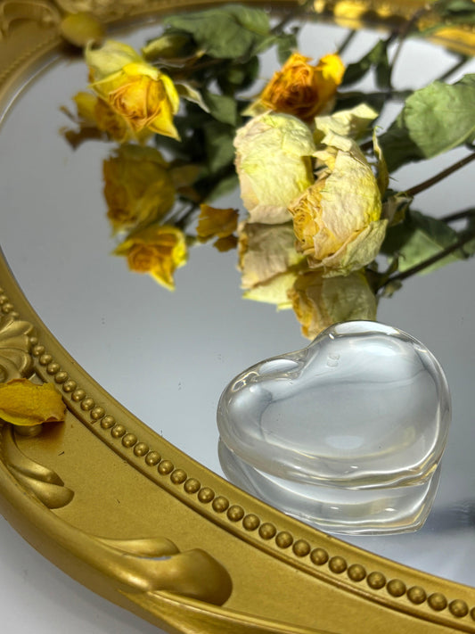 Clear Crystal Heart - Touch Vintage 
