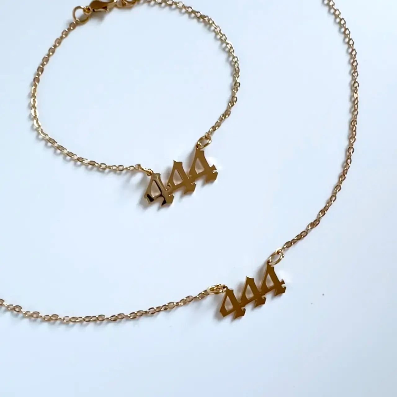 444 Angel Number Necklace - Detail | Touch Vintage