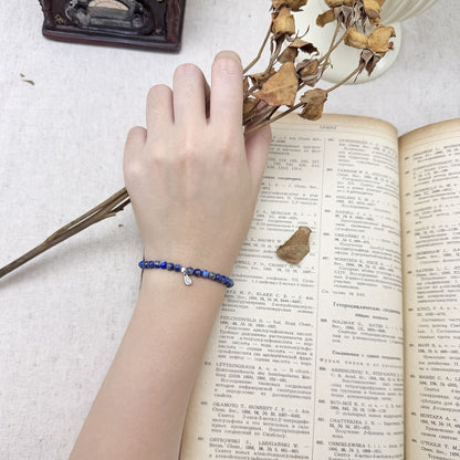 4mm lapis lazuli bracelet on the hand
