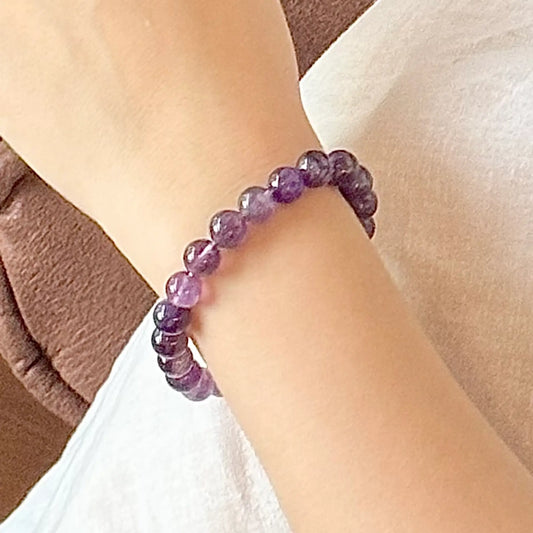 Amethyst Bracelet 8mm - Close-up｜Touch Vintage