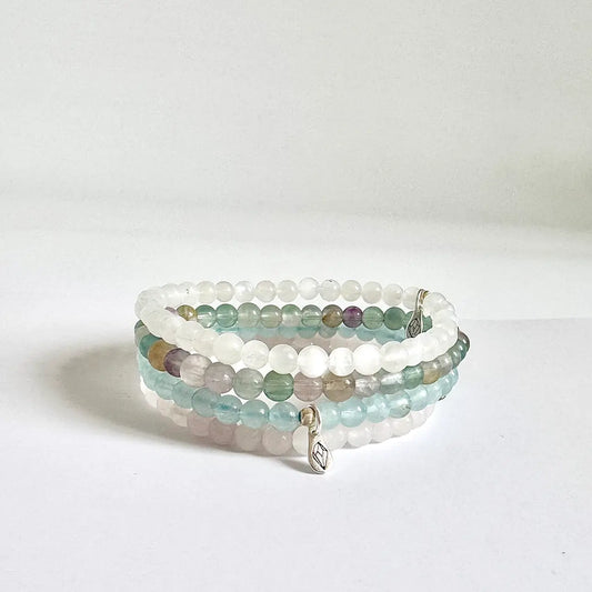 Aquarius Crystal Bracelet - Front View ｜Touch Vintage
