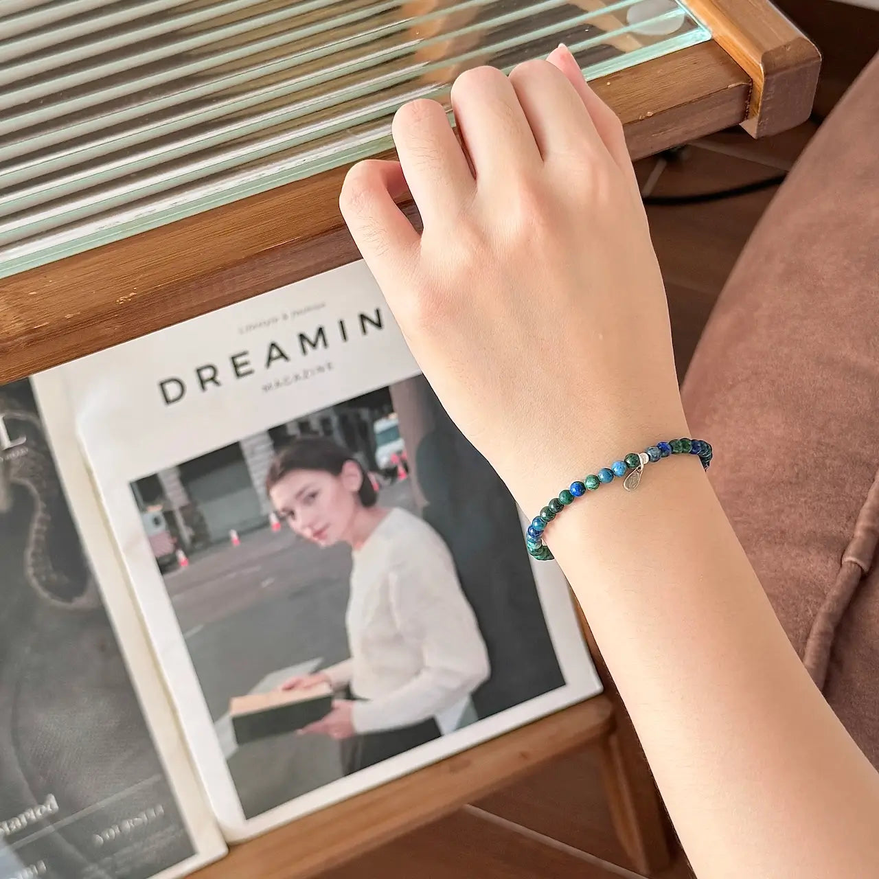 Azurite Crystal Bracelet - Worn On Wrist｜Touch Vintage