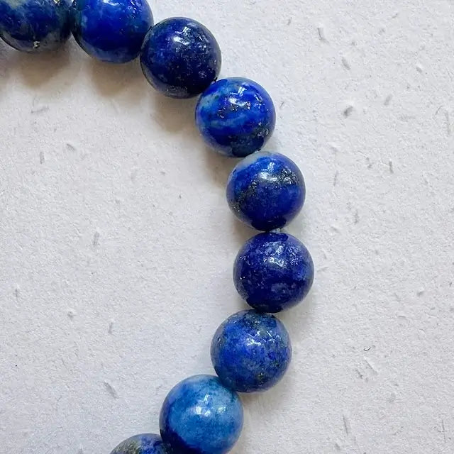 Blue Lapis Lazuli Bracelet 8mm - Closeup｜Touch Vintage