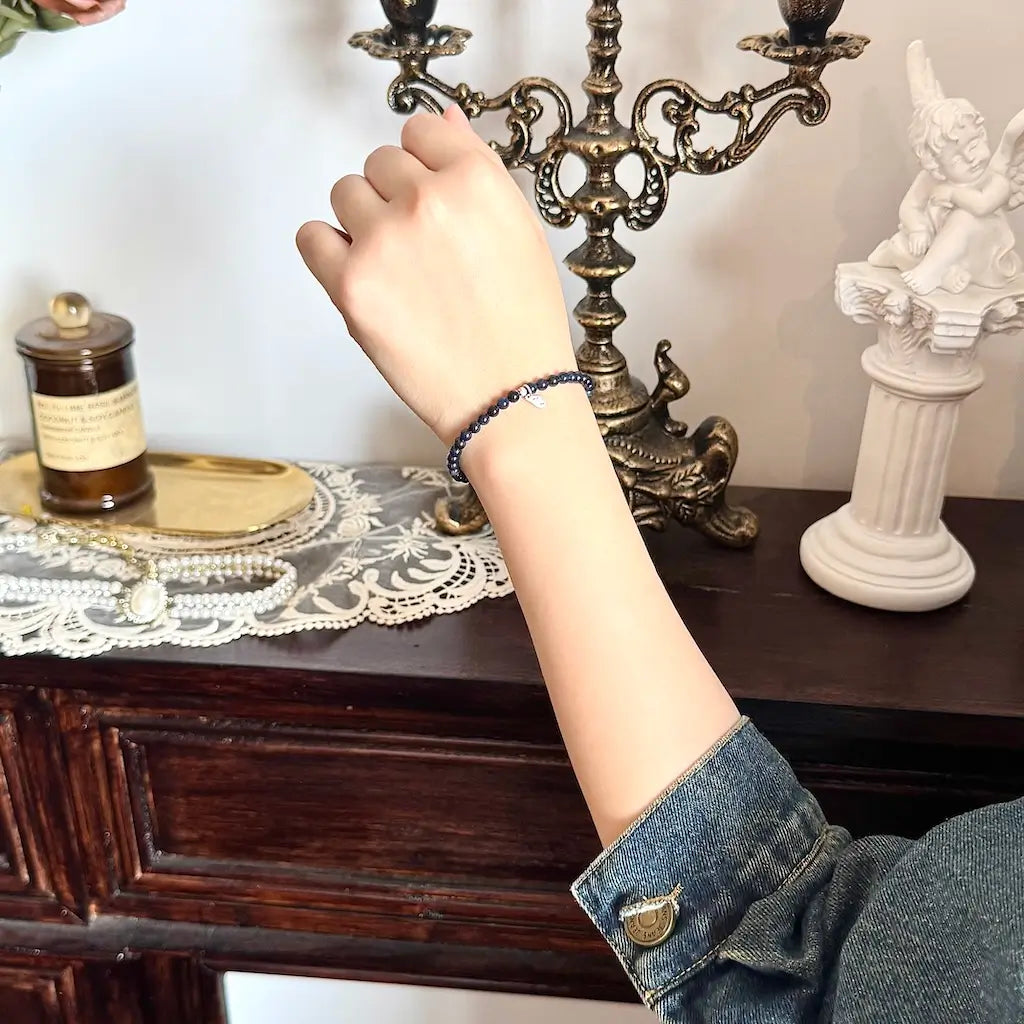 Blue Sapphire Bracelet - Worn On Wrist｜Touch Vintage