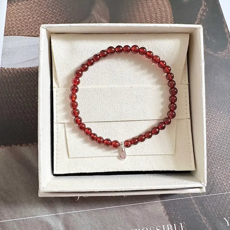 Garnet Bracelet - Gift Packaging｜Touch Vintage