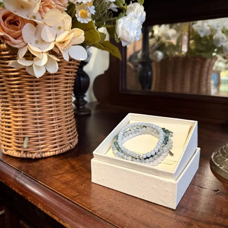 Gemini bracelet set with packaging box