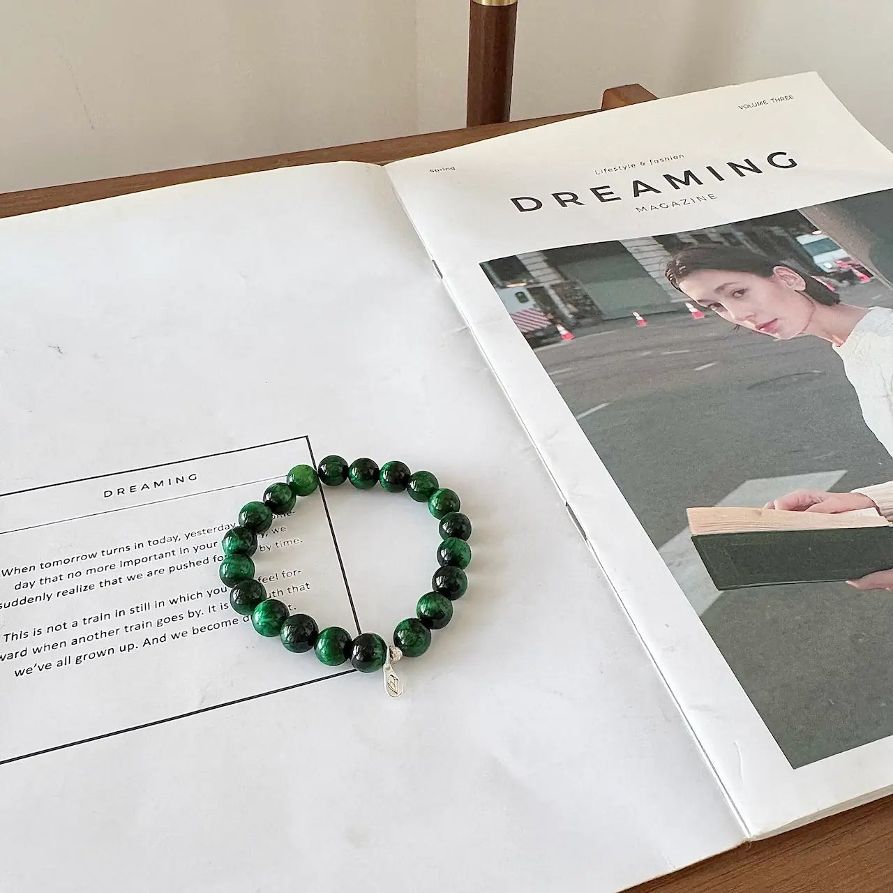 Green Tiger Eye Bracelet - Side View｜Touch Vintage
