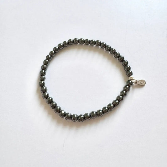 Hematite Bracelet - Front View｜Touch Vintage