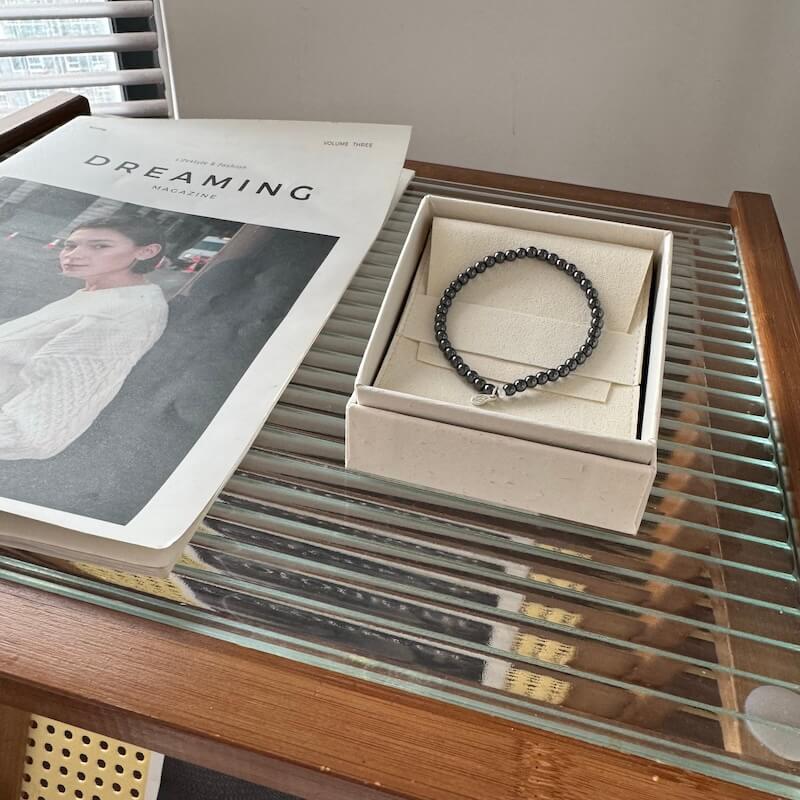 Hematite Crystal Bracelet - Gift Packaging｜Touch Vintage
