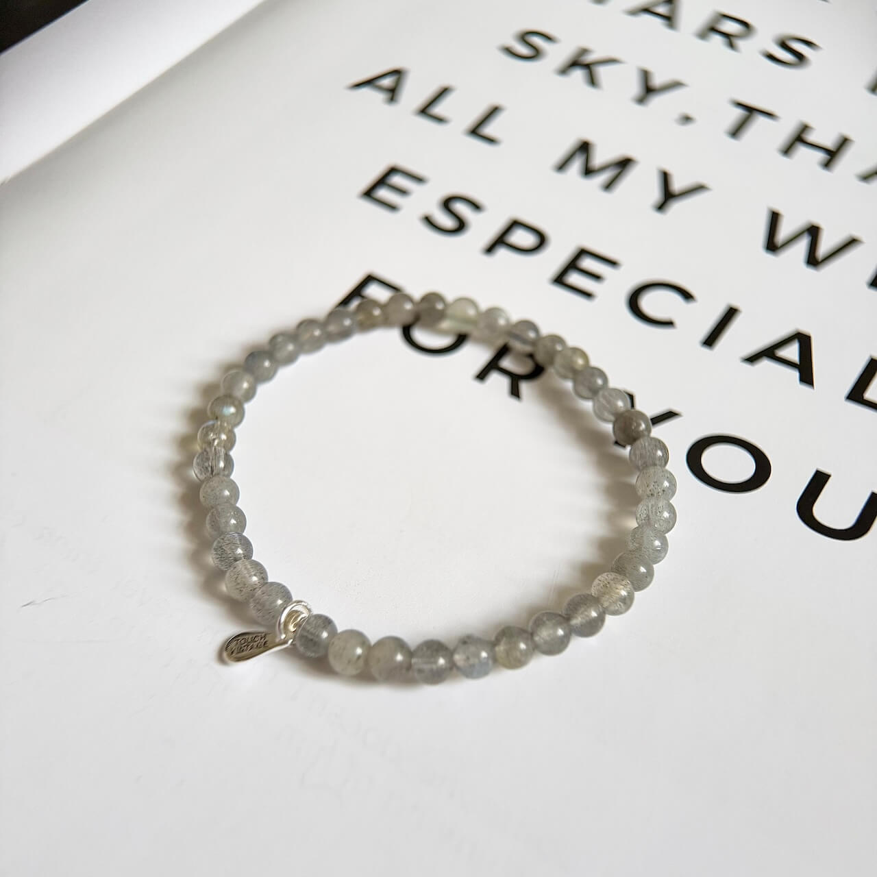 Labradorite Bracelet - Side View｜Touch Vintage