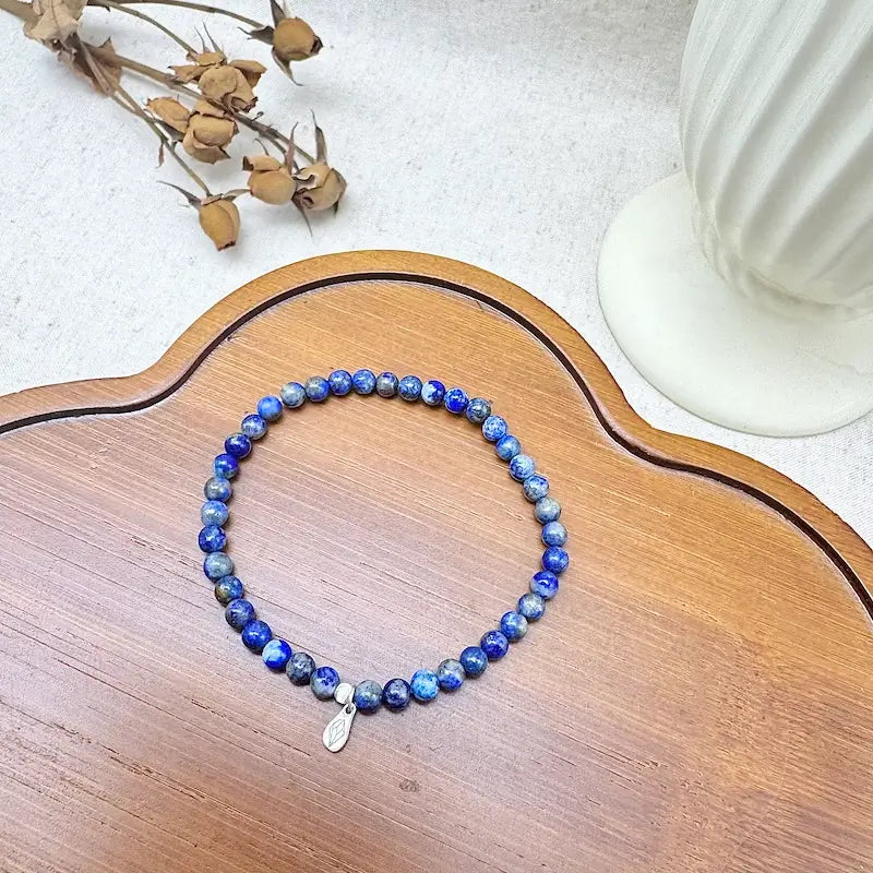Lapis Lazuli Bracelet - Close-up｜Touch Vintage