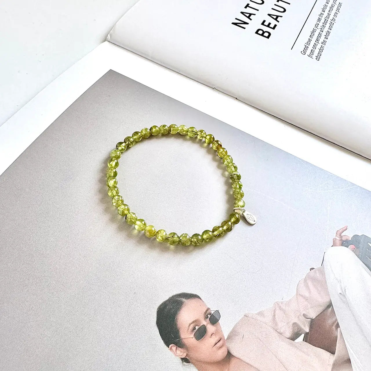 Peridot Bracelet - Side View｜Touch Vintage