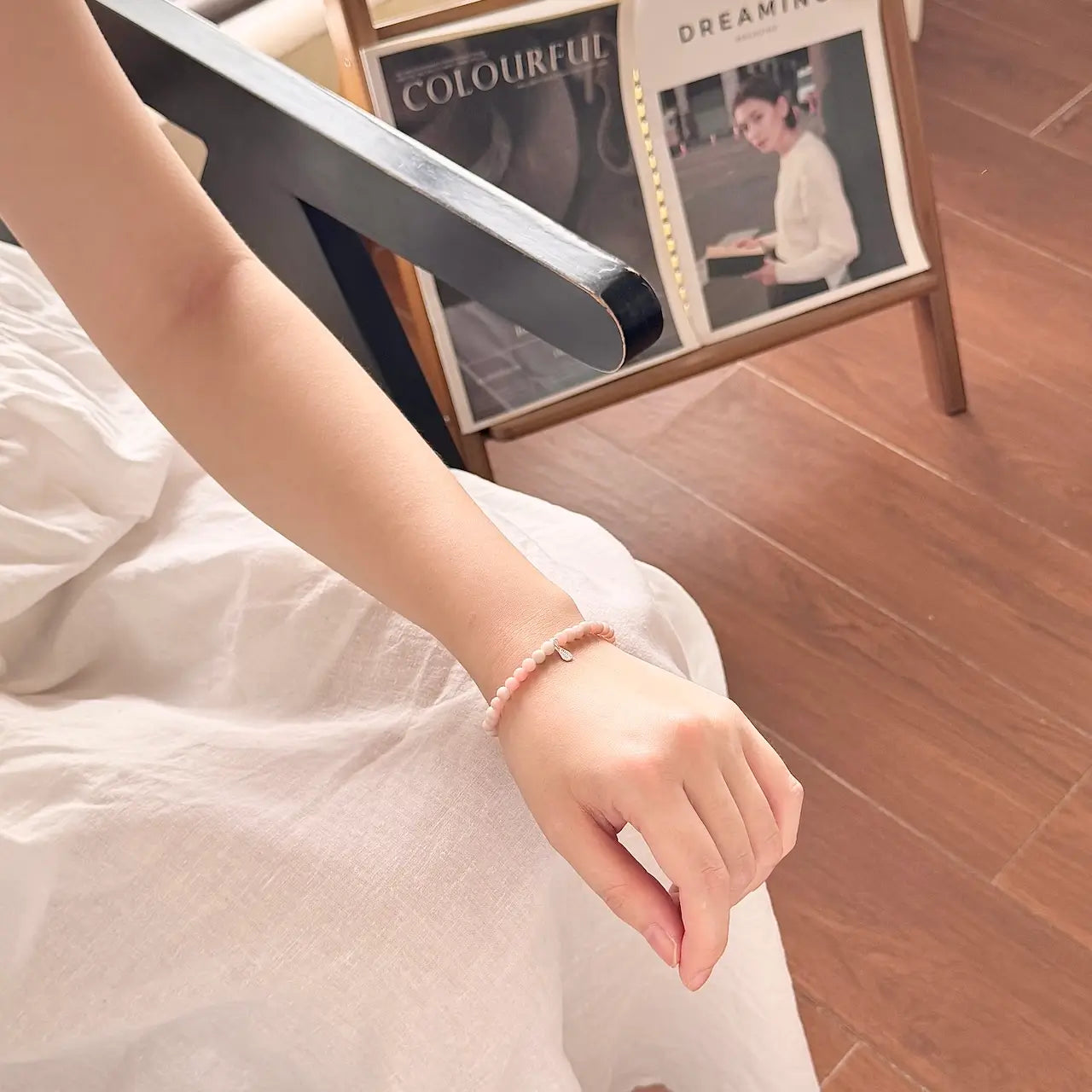 Pink Opal Bracelet - Life Style Wearing｜Touch Vintage