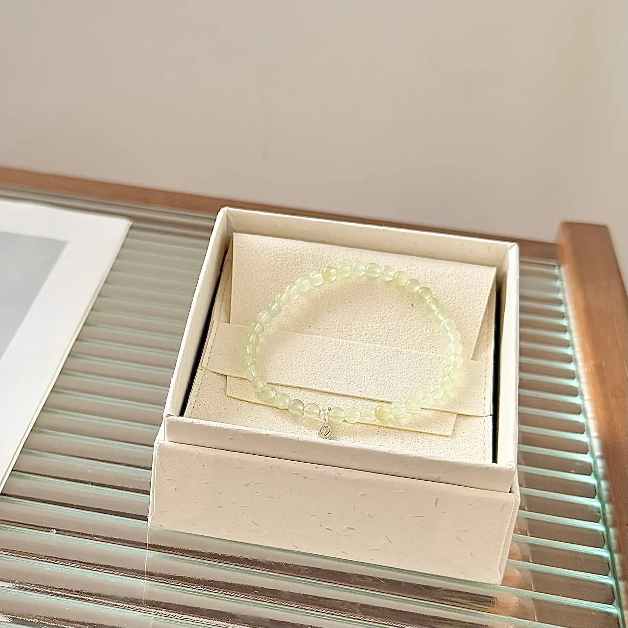 Prehnite Bracelet - Gift Packaging｜Touch Vintage