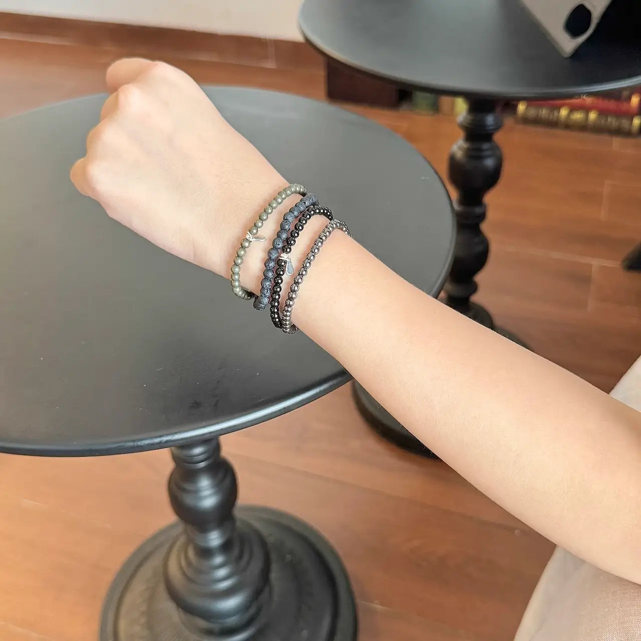 Protection Crystal Bracelet - Life Style Wearing｜Touch Vintage