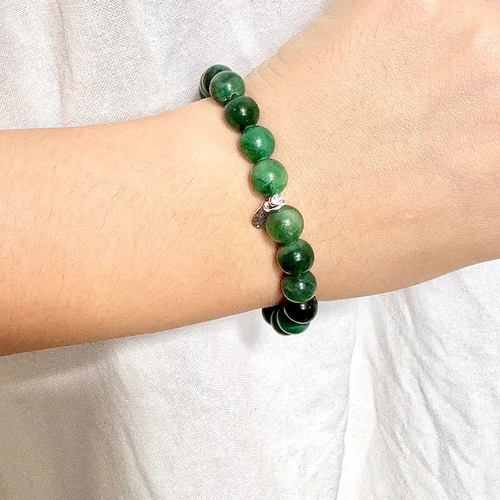 Real Emerald Bracelet 8mm - Worn On Wrist｜Touch Vintage
