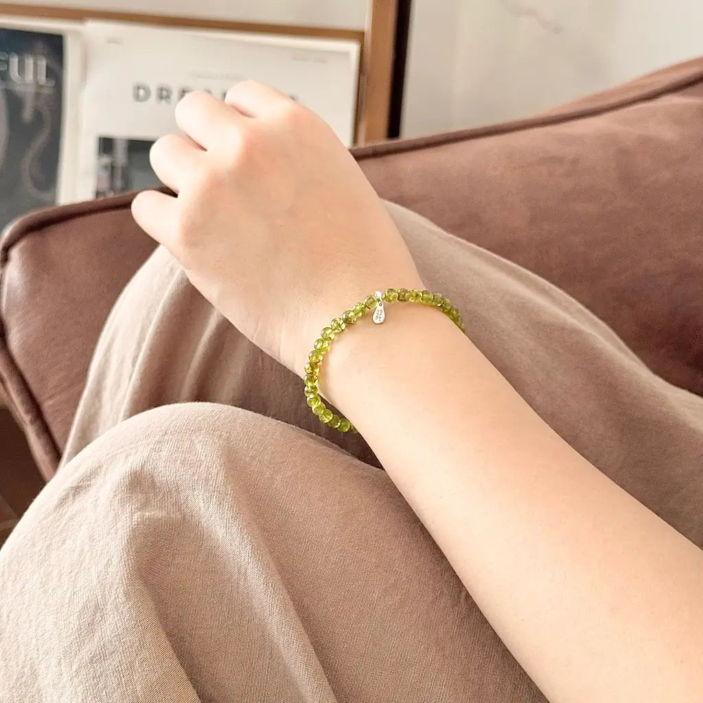 Real Peridot Bracelet - Worn On Wrist｜Touch Vintage