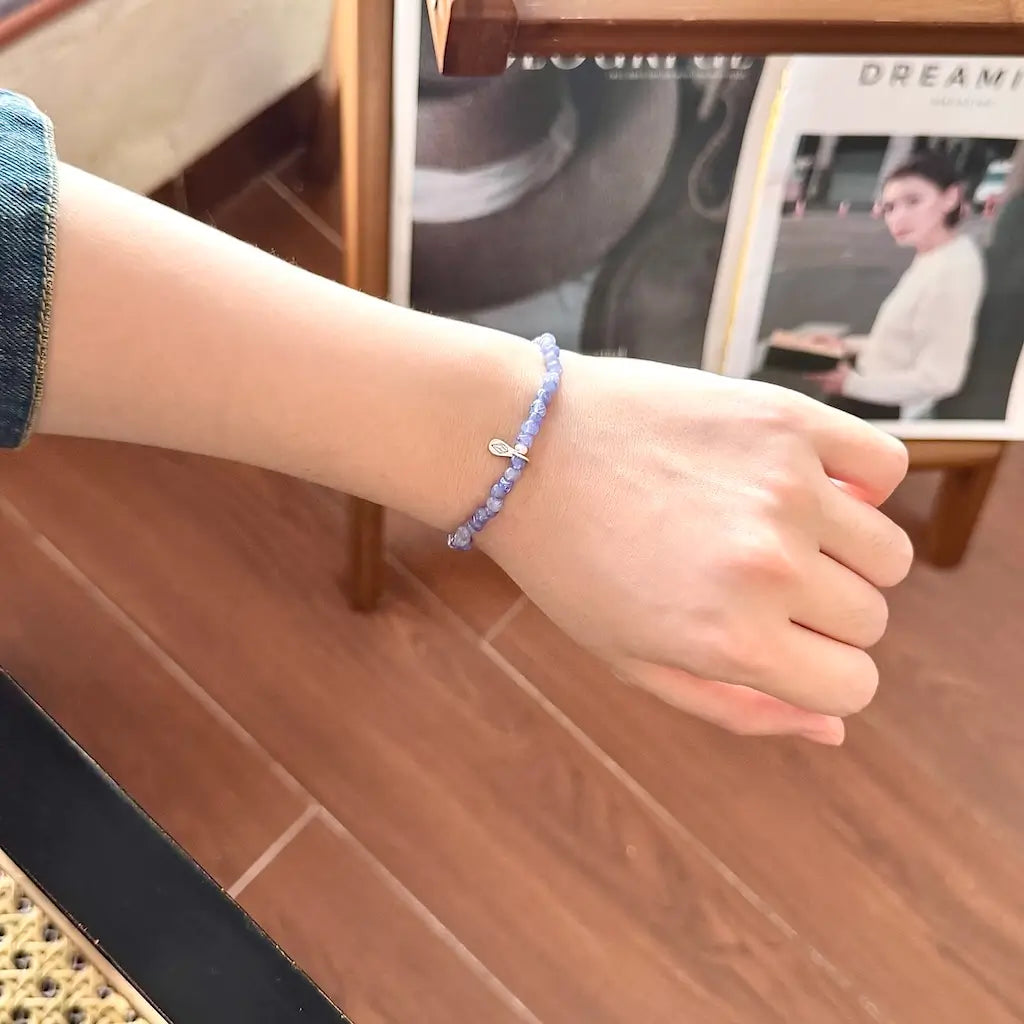 Tanzanite Bead Bracelet - Worn On Wrist｜Touch Vintage