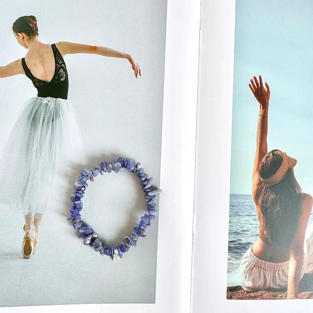 Chip tanzanite bracelet displaying natural irregular gemstone bead texture