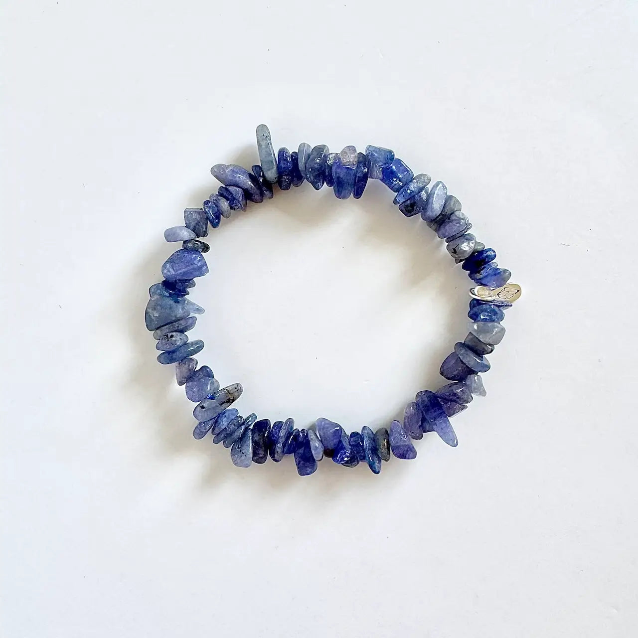 8mm chip tanzanite gemstone bracelet with natural violet blue crystal beads