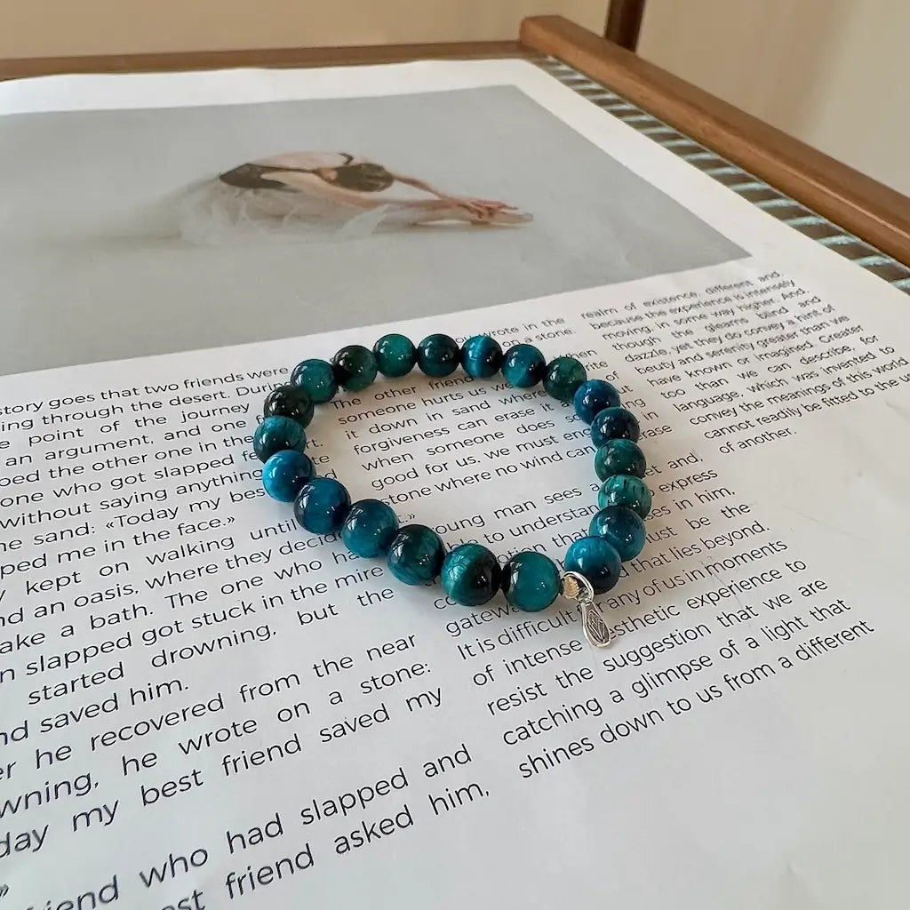 Tiger Eye Blue Bracelet 8mm - Side View｜Touch Vintage