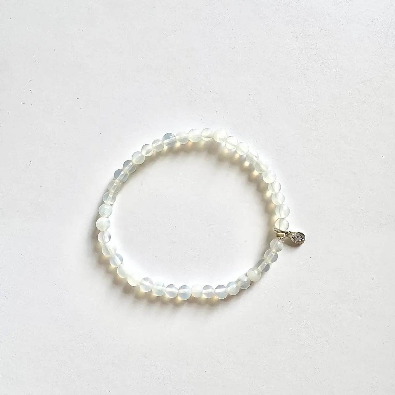 White Opal Bracelet - Front View｜Touch Vintage