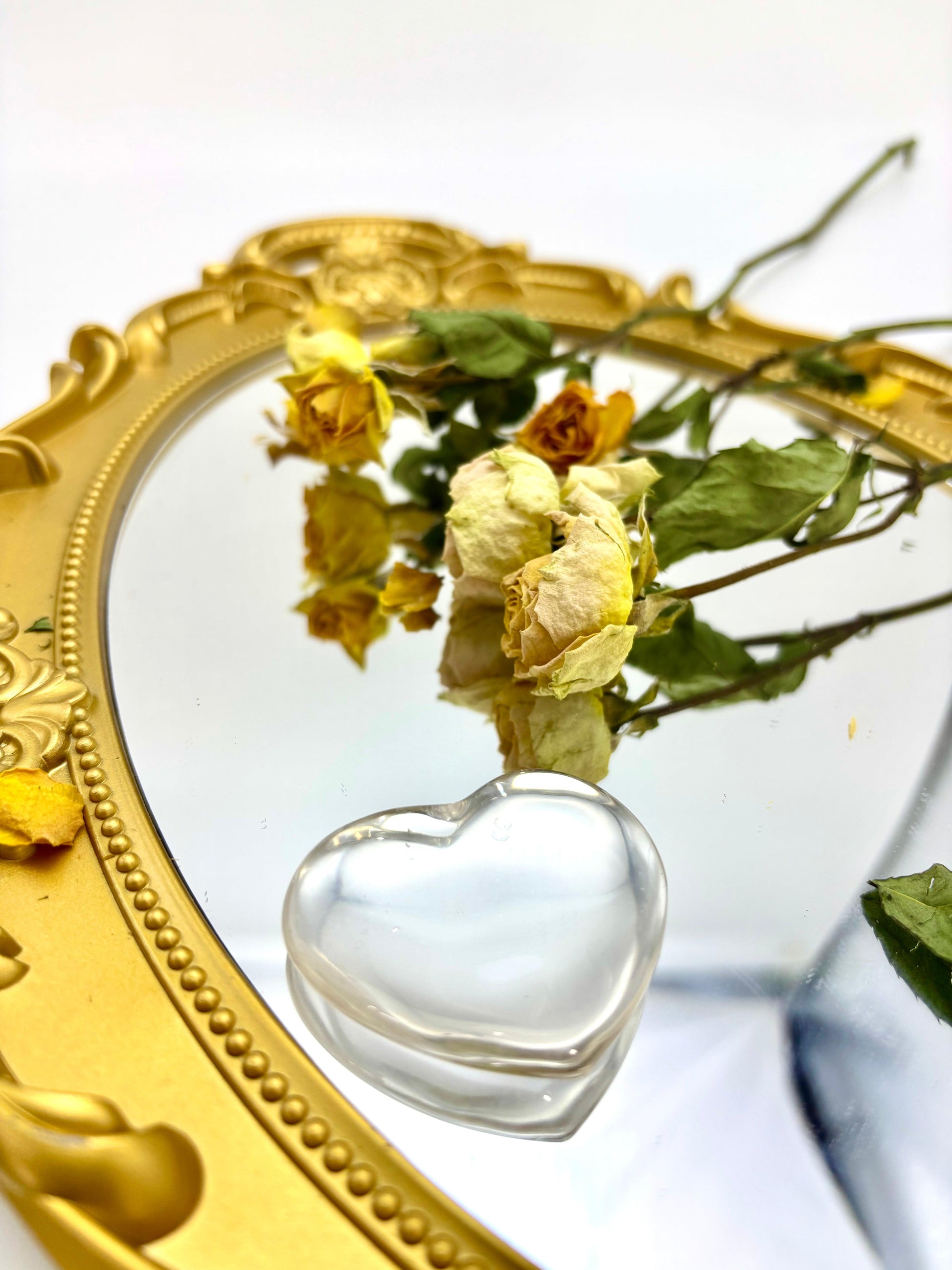 Clear Crystal Heart - Touch Vintage 