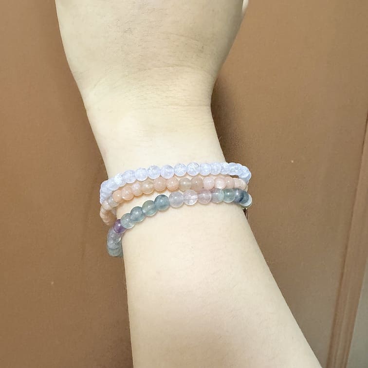 customer review of fluorite/sunstone/aquamarine bracelet