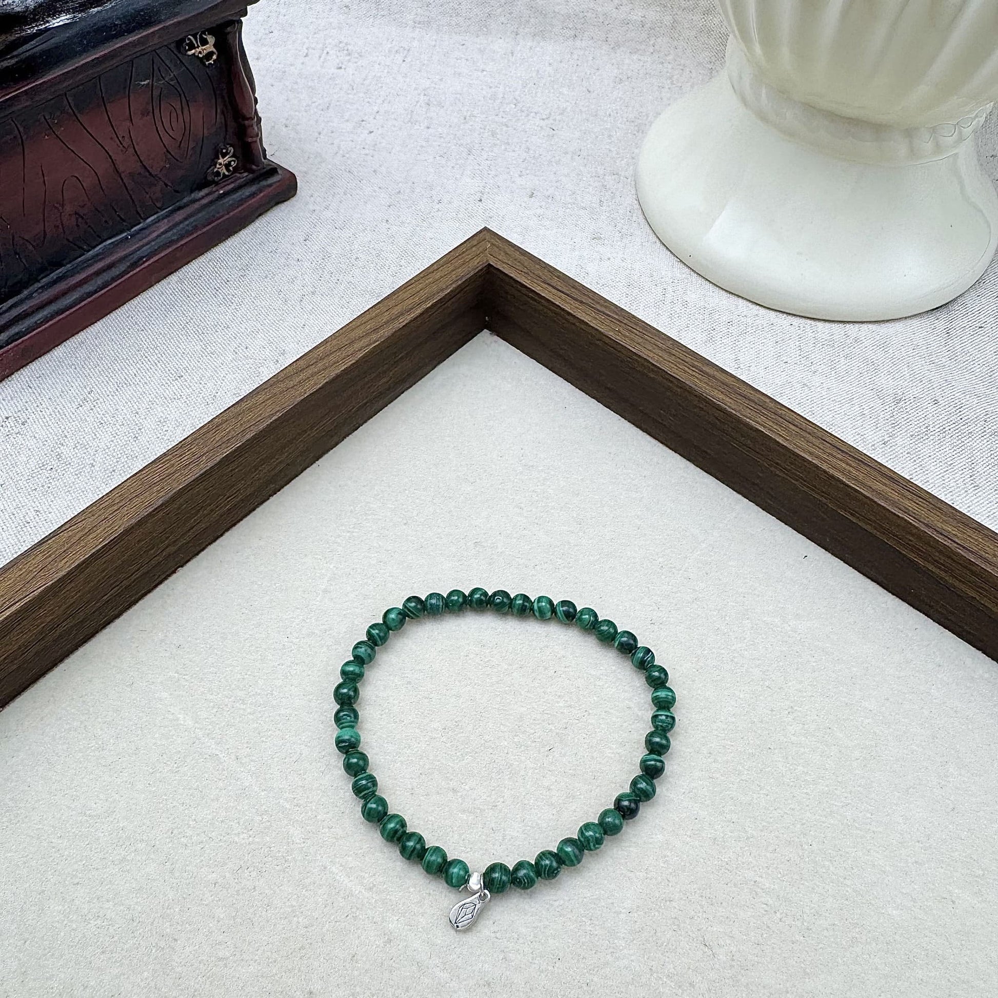 malachite bead bracelet